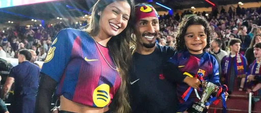 妻子:拉菲尼亚受伤后我们俩都哭了,那是我第一次说不出话
