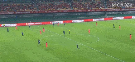 国足主场0-0战平泰国 热身赛1胜1平 张玉宁抢点中柱 国足24次射门未果