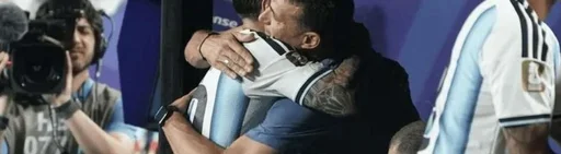 洛尼:我亲了梅西,等他退役那天我们会想念他的