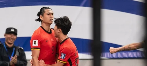 足球报:国足与U23国足合练有助于更深入了解U23国脚,基本放弃东盟杯